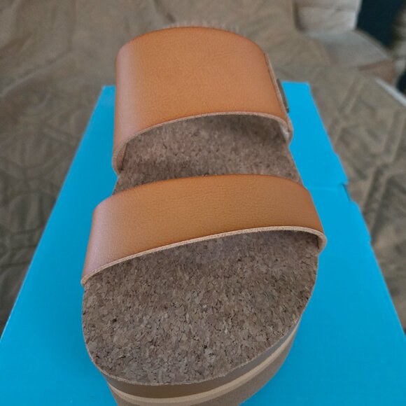 Sandals - Picture 5 of 5